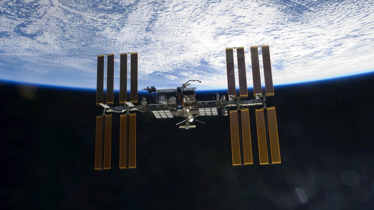 Prodlužovat životnost ruské části ISS je ruská ruleta, varuje šéfkonstruktér
